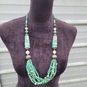 Vintage Gorgeous Unique Green Silver Quality Graduated Strand  Necklace 32"
